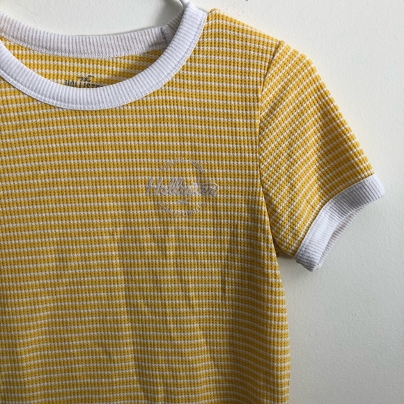 5/$25 Ribbed Crop Top - Picture 6 of 7